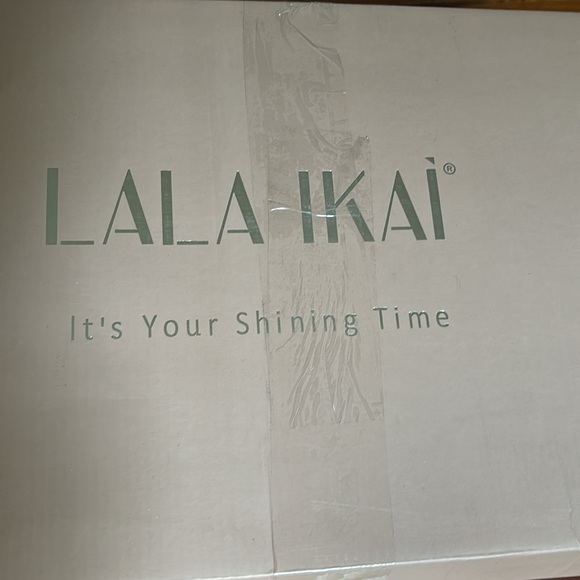 NIB Silver Knee High Boots 6 - Picture 14 of 16